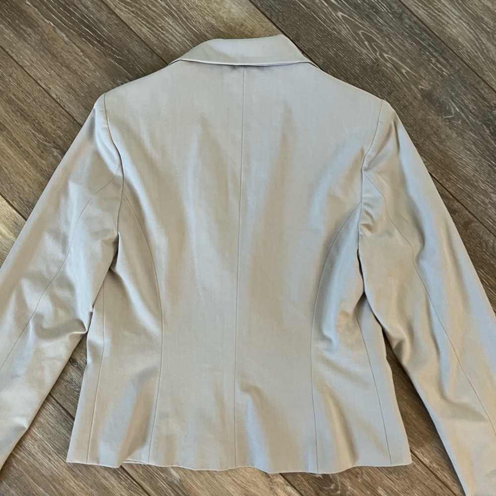 Amanda & Chelsea Light Gray Blazer - Picture 9 of 9